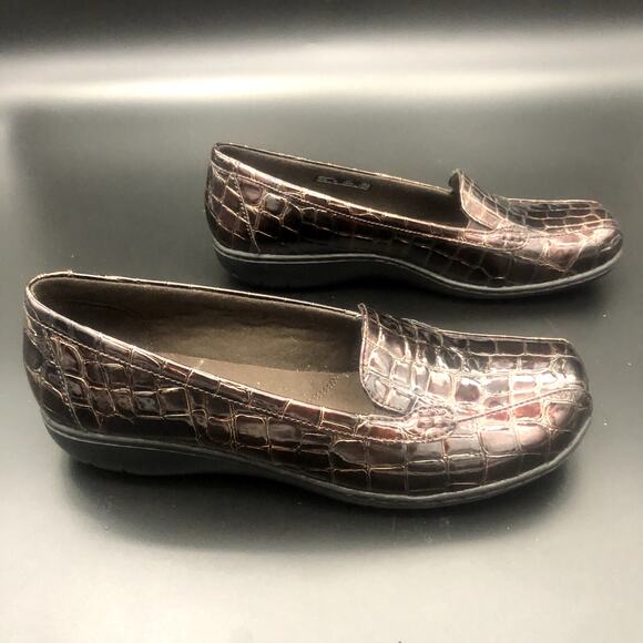 Clarks bendables Brown Vegan Croc Print Loafers, Women's Size 9/EUR 39.5 - Picture 5 of 7